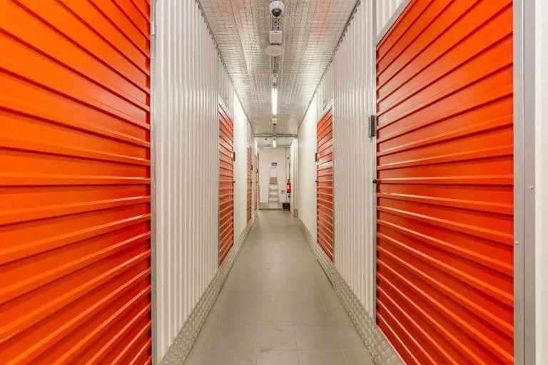 Fachada da unidade Stokarea Bairro dos Atores - Self Storage em Bairro dos Atores
